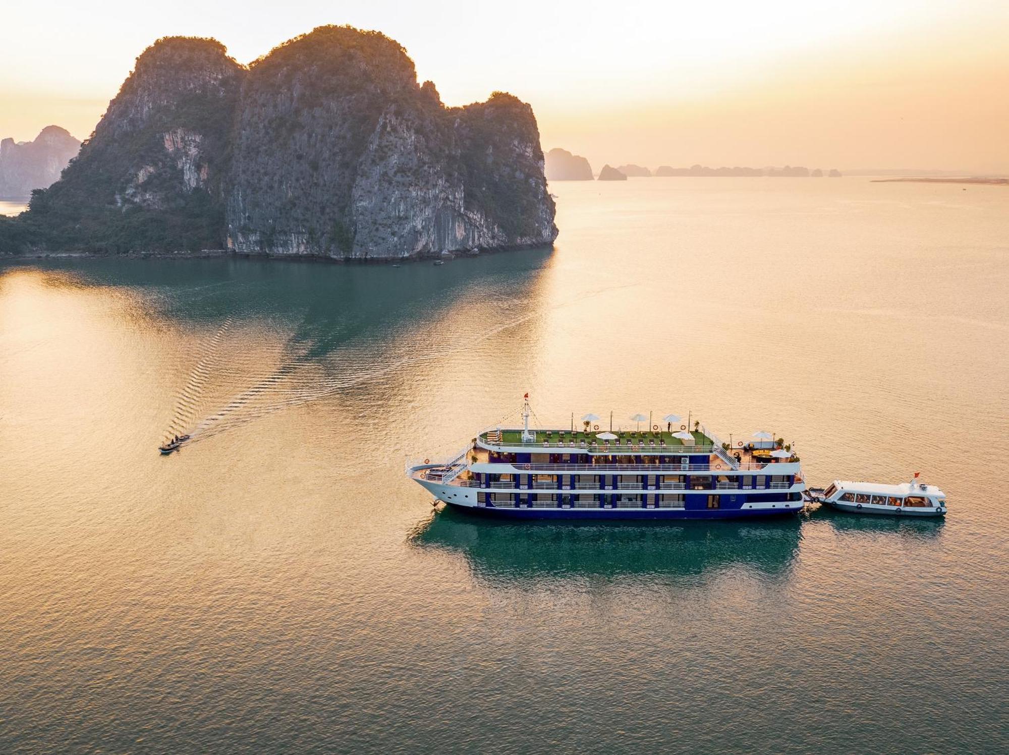 Готель Halong Dragon Bay Cruise Халонг Екстер'єр фото