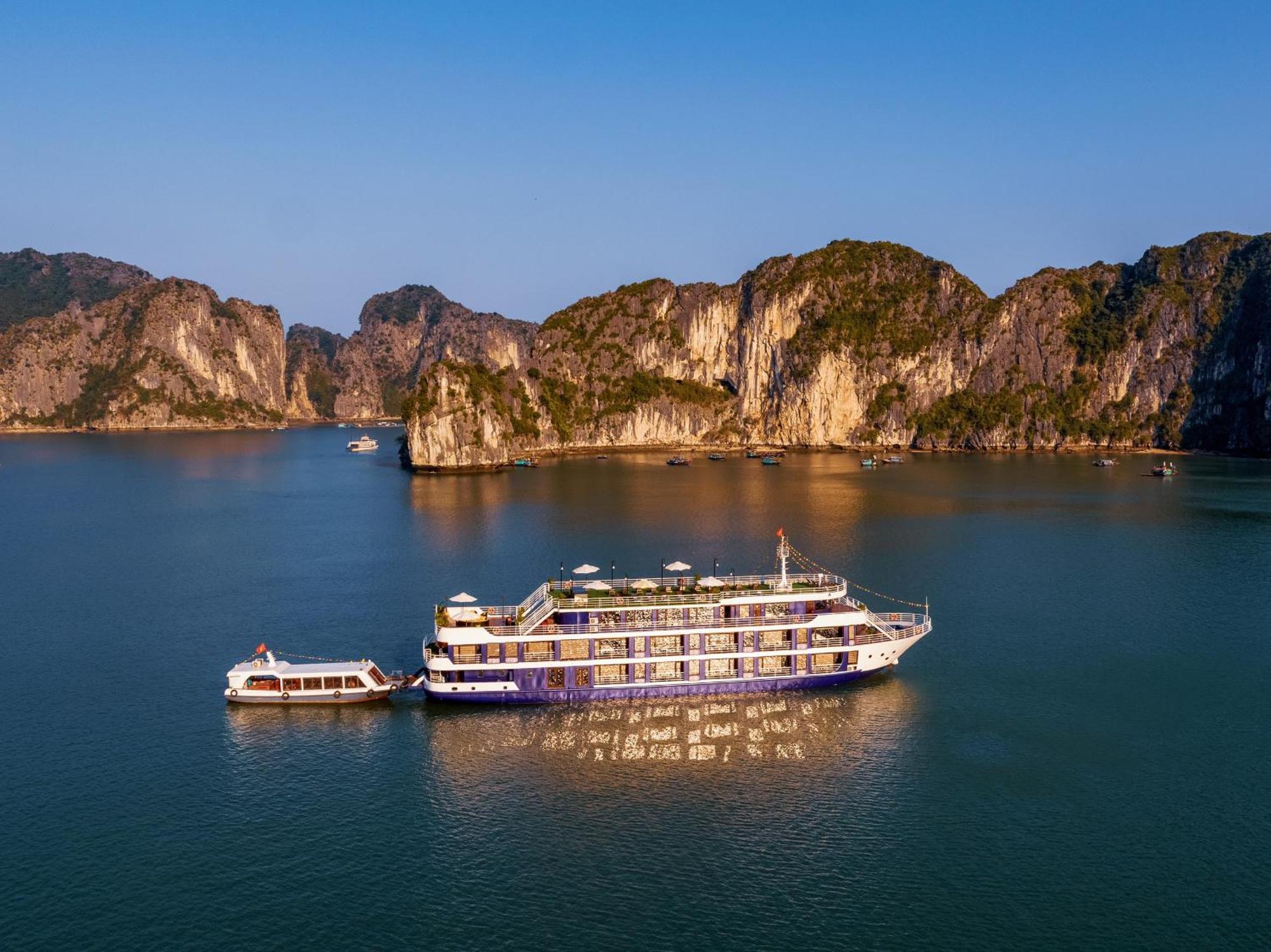Готель Halong Dragon Bay Cruise Халонг Екстер'єр фото