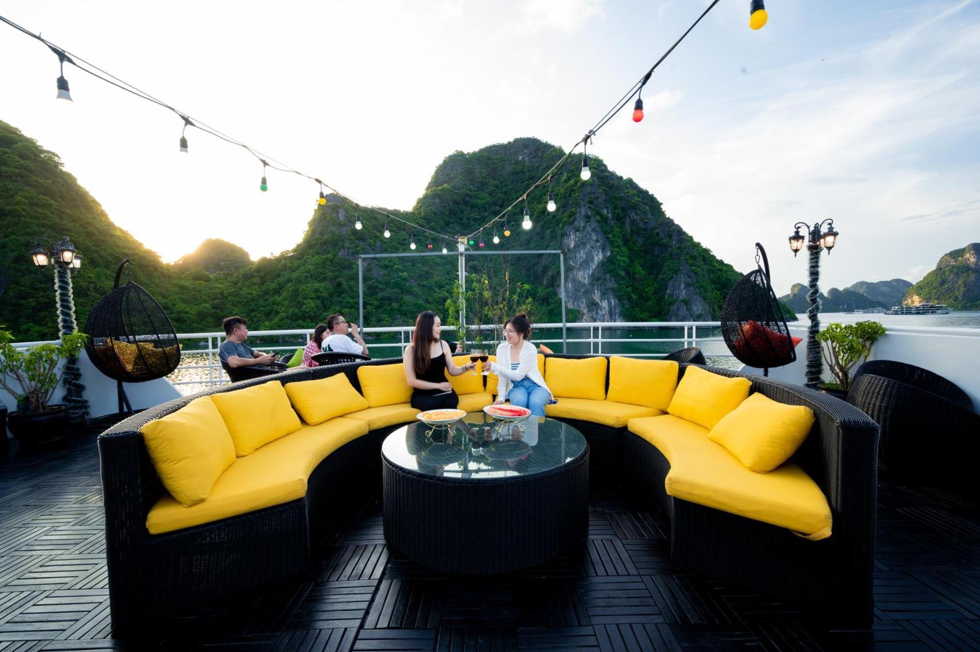 Готель Halong Dragon Bay Cruise Халонг Екстер'єр фото