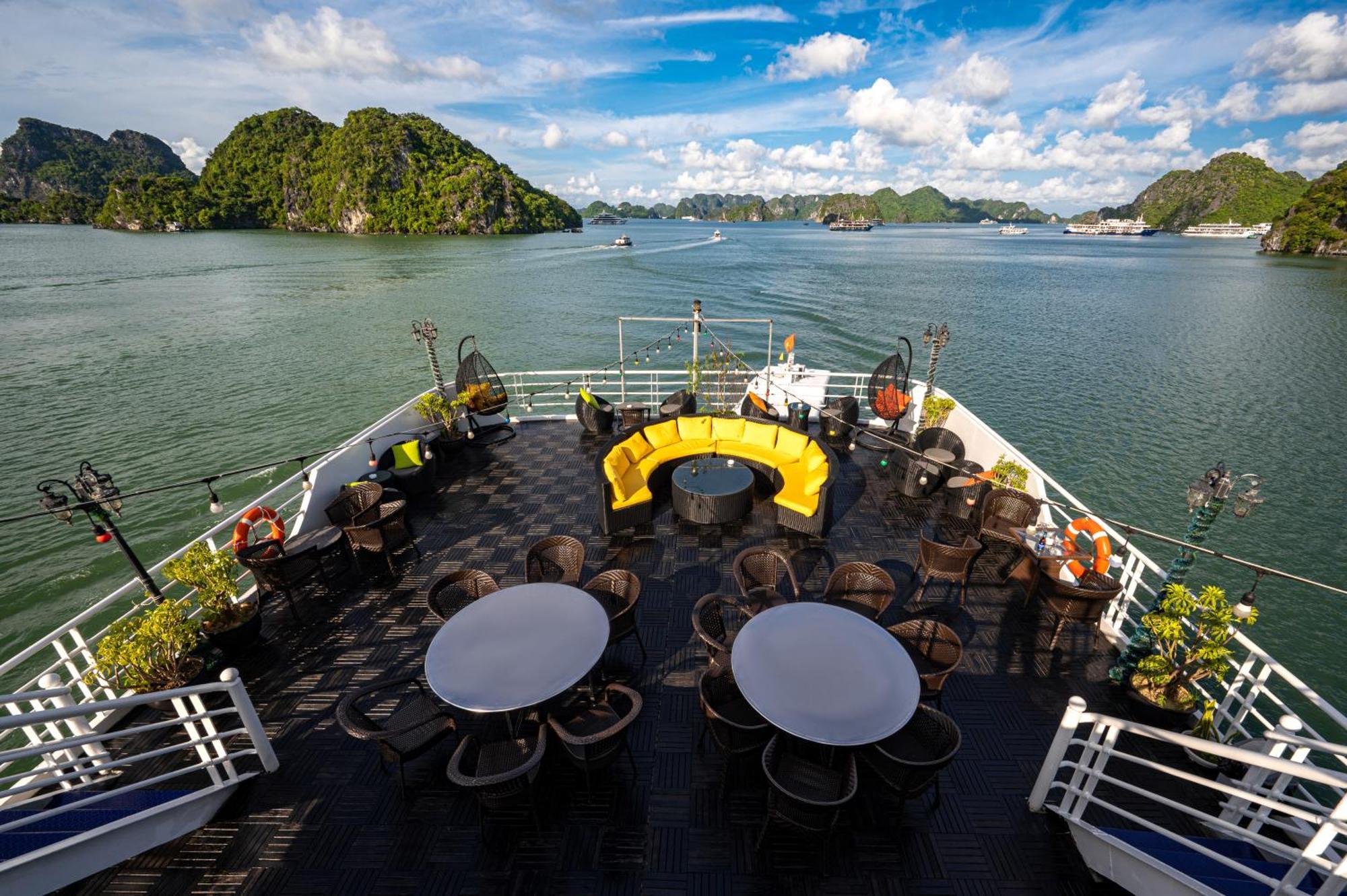Готель Halong Dragon Bay Cruise Халонг Екстер'єр фото